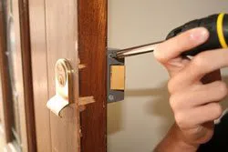 Locksmith Key Store Orange, CA 714-983-9059 - lock-opening